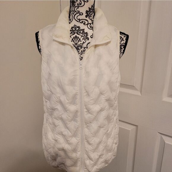 Tangerine quilted puffer vest - Picture 2 of 9